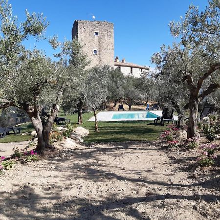 Castello Di Cisterna Aparthotel Gaglietole Exterior foto
