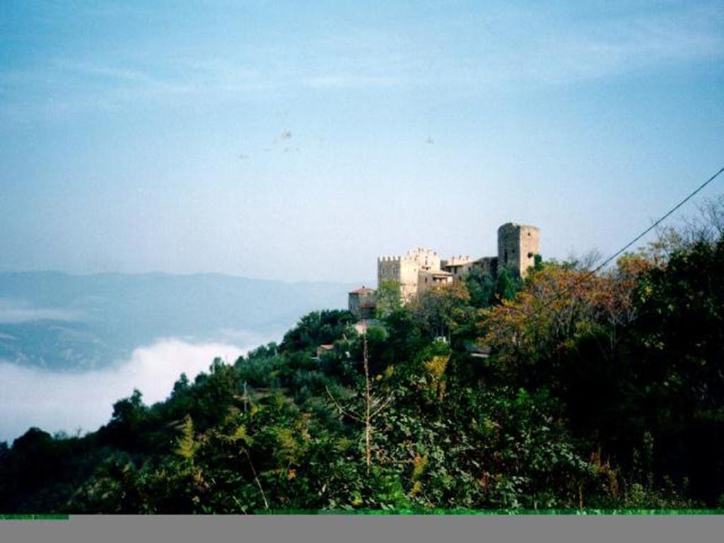 Castello Di Cisterna Aparthotel Gaglietole Exterior foto