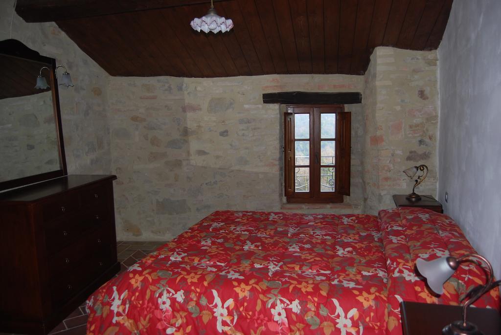 Castello Di Cisterna Aparthotel Gaglietole Exterior foto