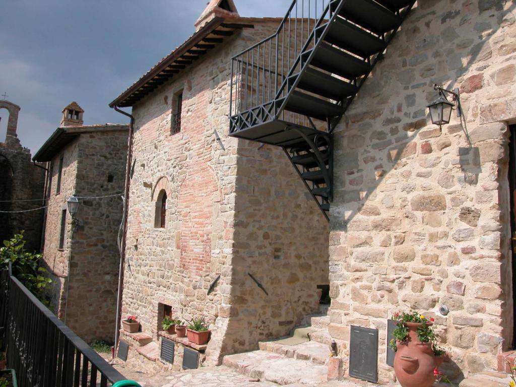 Castello Di Cisterna Aparthotel Gaglietole Exterior foto